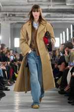 AMI_FW26_SHOW_RUNWAY-LOOKS_18