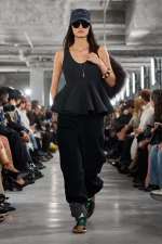 AMI_FW26_SHOW_RUNWAY-LOOKS_28