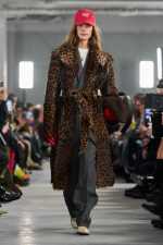 AMI_FW26_SHOW_RUNWAY-LOOKS_3