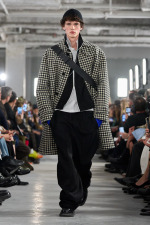 AMI_FW26_SHOW_RUNWAY-LOOKS_42