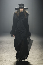 Ann-Demeulemeester-FW25-Paris-05
