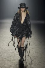 Ann-Demeulemeester-FW25-Paris-09