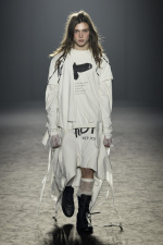 Ann-Demeulemeester-FW25-Paris-27