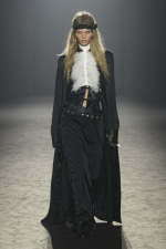 Ann-Demeulemeester-FW25-Paris-31