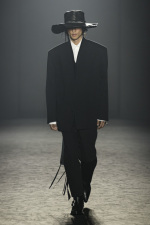 Ann-Demeulemeester-FW25-Paris-32