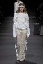 Ann-Demeulemeester-RTW-SS26-09