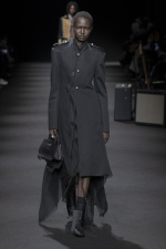 Ann-Demeulemeester-RTW-SS26-23