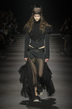 Ann-Dememulemeester-FW26-Paris-01
