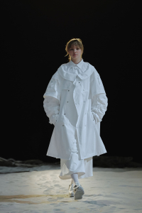 anrealage_aw22-23_02earth_look10