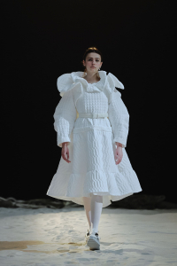 anrealage_aw22-23_02earth_look14