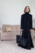 BALENCIAGA-WINTER-25-CAMPAIGN-LOOK-IMAGES_24