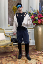 BALENCIAGA-WINTER-25-CAMPAIGN-LOOK-IMAGES_5