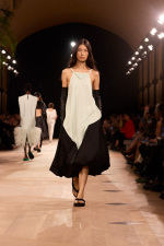 BALENCIAGA-SUMMER-26-LOOK-11_XINYUE