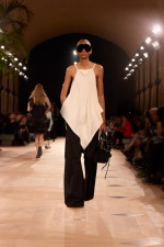 BALENCIAGA-SUMMER-26-LOOK-18_CHLOE-P