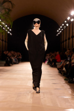 BALENCIAGA-SUMMER-26-LOOK-1_SEN