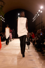 BALENCIAGA-SUMMER-26-LOOK-20_FATOU
