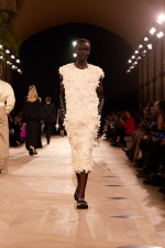 BALENCIAGA-SUMMER-26-LOOK-30_YAR