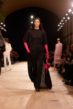 BALENCIAGA-SUMMER-26-LOOK-6_HEJIA