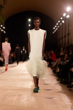 BALENCIAGA-SUMMER-26-LOOK-9_FAMA