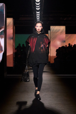 BALENCIAGA-WINTER-26-COLLECTION-LOOK-8-HEJIA
