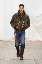 Bluemarble_fw25_runway_press_look13