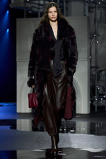 Burberry-Winter-2026-Show-Fronts-Look-18