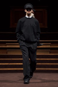 Burberry-Autumn_Winter-2022-Menswear-Collection-Look-1_001