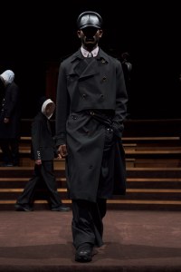 Burberry-Autumn_Winter-2022-Menswear-Collection-Look-7_001