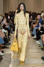 Burberry-Spring_Summer-2023-Collection-Look-33