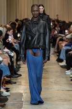 Burberry-Spring_Summer-2023-Collection-Look-36
