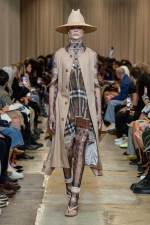 Burberry-Spring_Summer-2023-Collection-Look-52