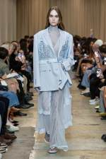 Burberry-Spring_Summer-2023-Collection-Look-56