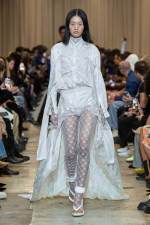 Burberry-Spring_Summer-2023-Collection-Look-64