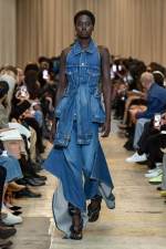 Burberry-Spring_Summer-2023-Collection-Look-8