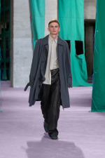 Burberry-Summer-2025-Show-Look-16