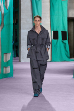 Burberry-Summer-2025-Show-Look-20