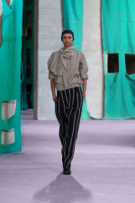 Burberry-Summer-2025-Show-Look-21