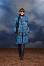 Burberry-Summer-2026-Show-Runway-Backs-Look-11