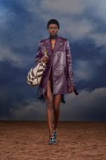 Burberry-Summer-2026-Show-Runway-Backs-Look-17