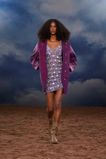 Burberry-Summer-2026-Show-Runway-Backs-Look-19