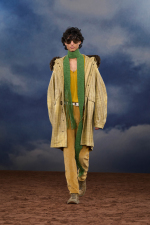 Burberry-Summer-2026-Show-Runway-Backs-Look-25