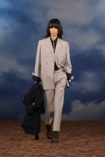 Burberry-Summer-2026-Show-Runway-Backs-Look-30
