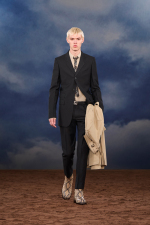 Burberry-Summer-2026-Show-Runway-Backs-Look-4