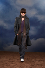 Burberry-Summer-2026-Show-Runway-Backs-Look-42