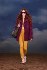 Burberry-Summer-2026-Show-Runway-Backs-Look-43