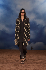 Burberry-Summer-2026-Show-Runway-Backs-Look-47
