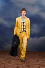 Burberry-Summer-2026-Show-Runway-Backs-Look-48