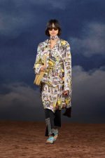 Burberry-Summer-2026-Show-Runway-Backs-Look-49