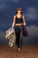 Burberry-Summer-2026-Show-Runway-Backs-Look-51