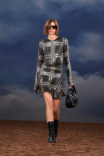Burberry-Summer-2026-Show-Runway-Backs-Look-54